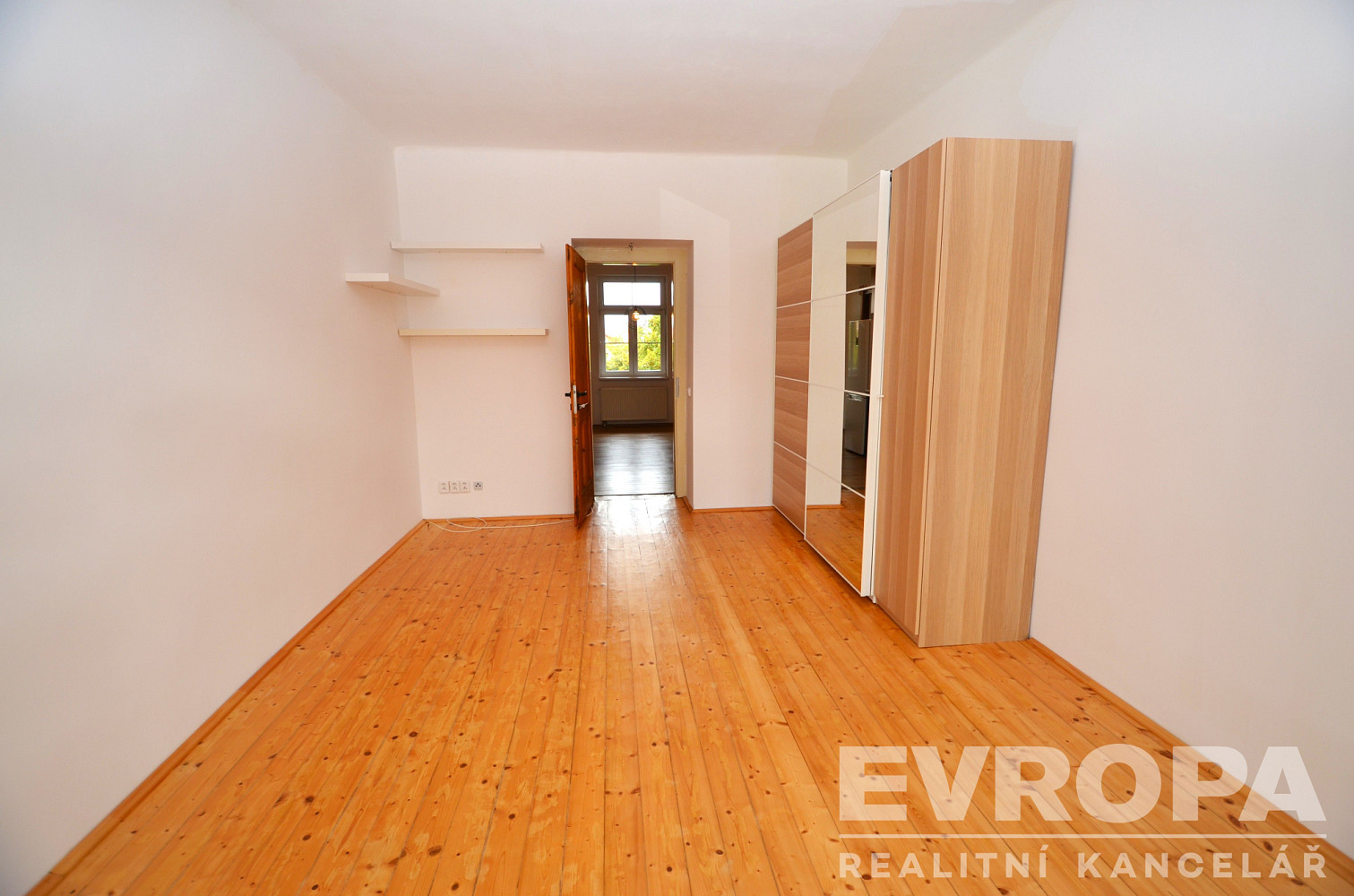 Pronájem bytu 2+kk 50 m² – fotografie 4