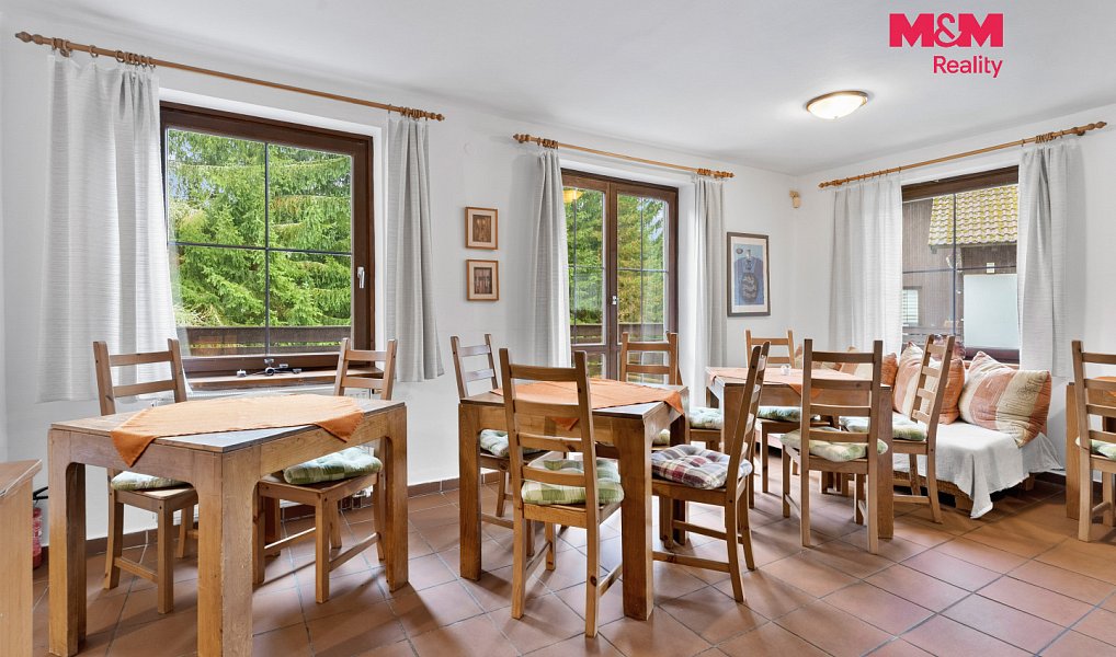 Prodej ubytovacího objektu 341 m², Harrachov – náhled fotky 13