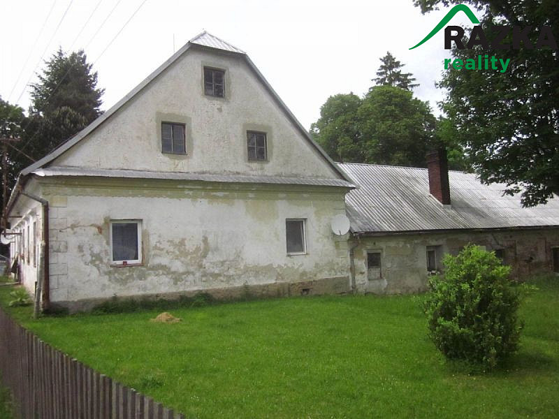 Prodej domu 240 m² s pozemkem 3 949 m² – fotografie 2
