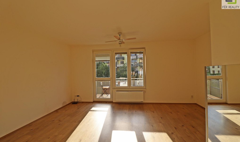 Prodej bytu 1+kk 66 m², Praha – náhled fotky 23