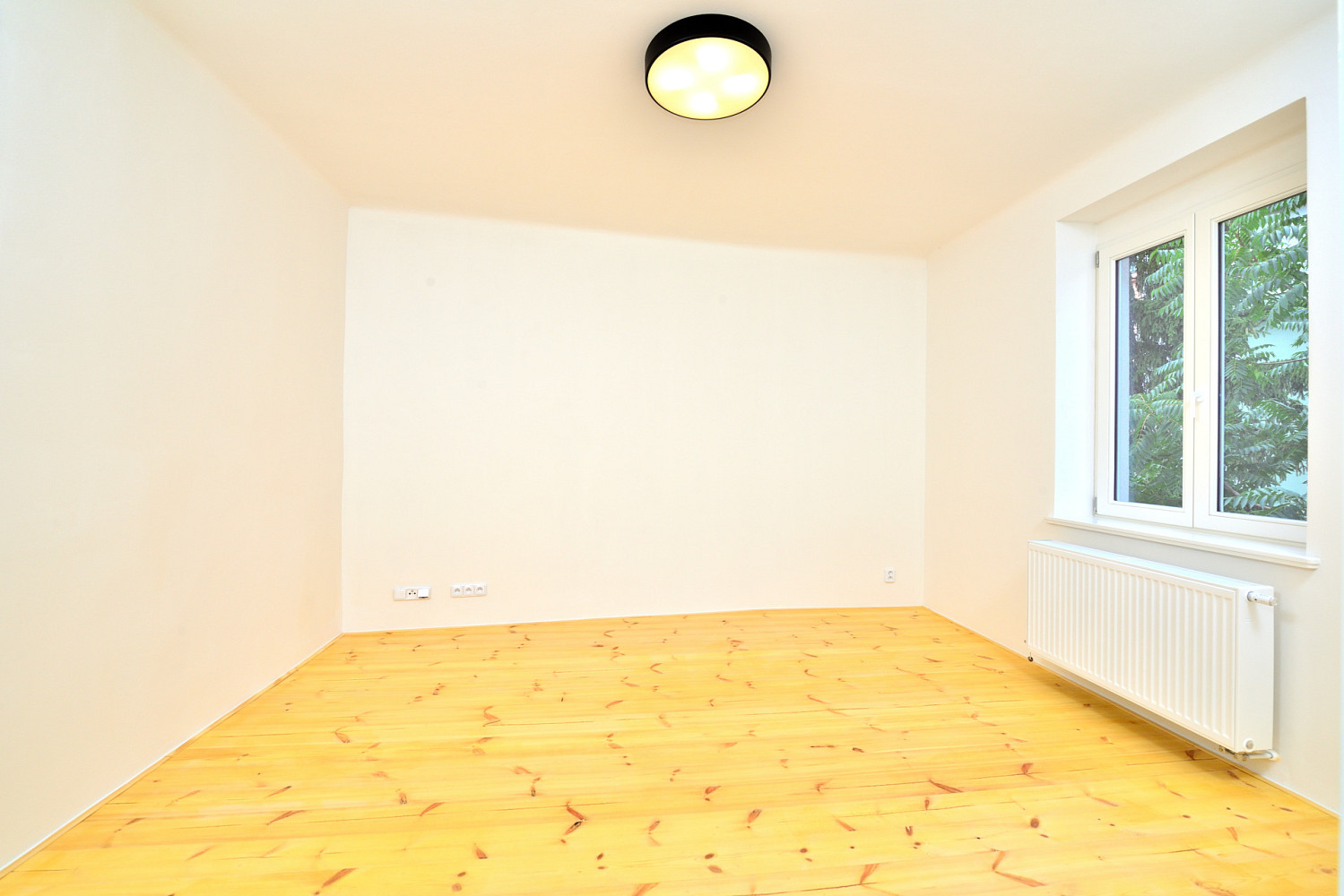 Pronájem bytu 3+kk 82 m² – fotografie 3
