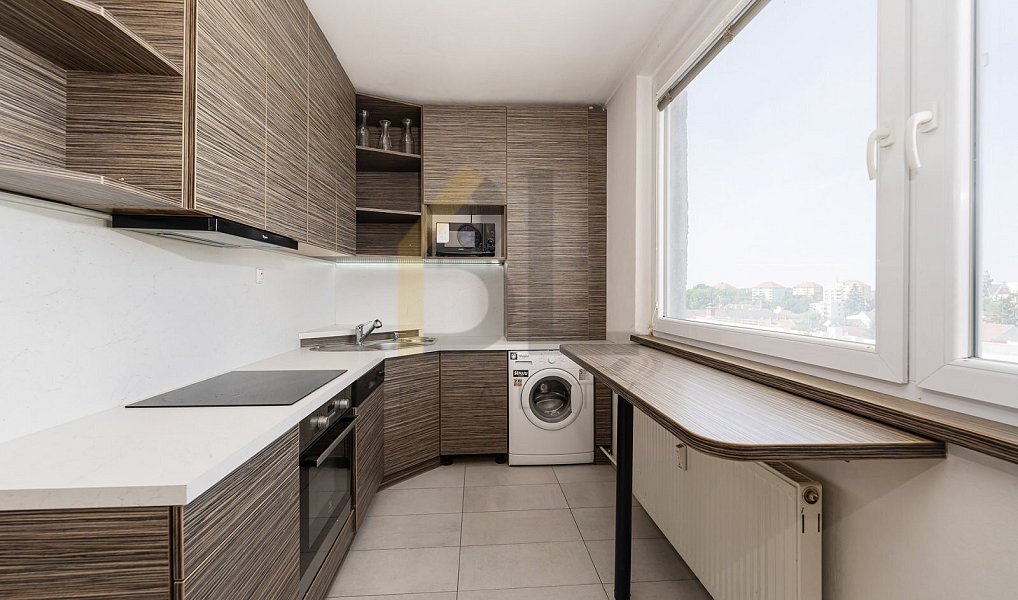 Prodej bytu 3+1 68 m², Hodonín – fotka 1 z 13