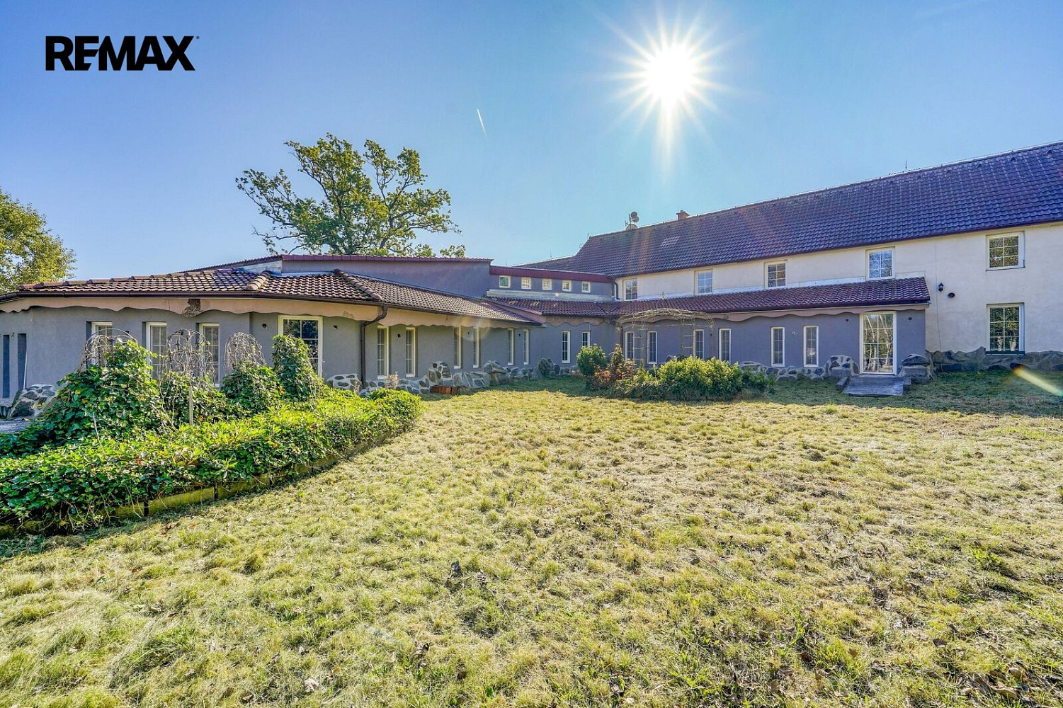 Prodej domu 952 m² s pozemkem 2 493 m² – fotografie 2