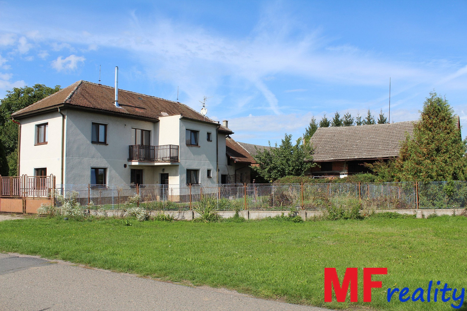 Prodej domu 159 m² s pozemkem 1 761 m²