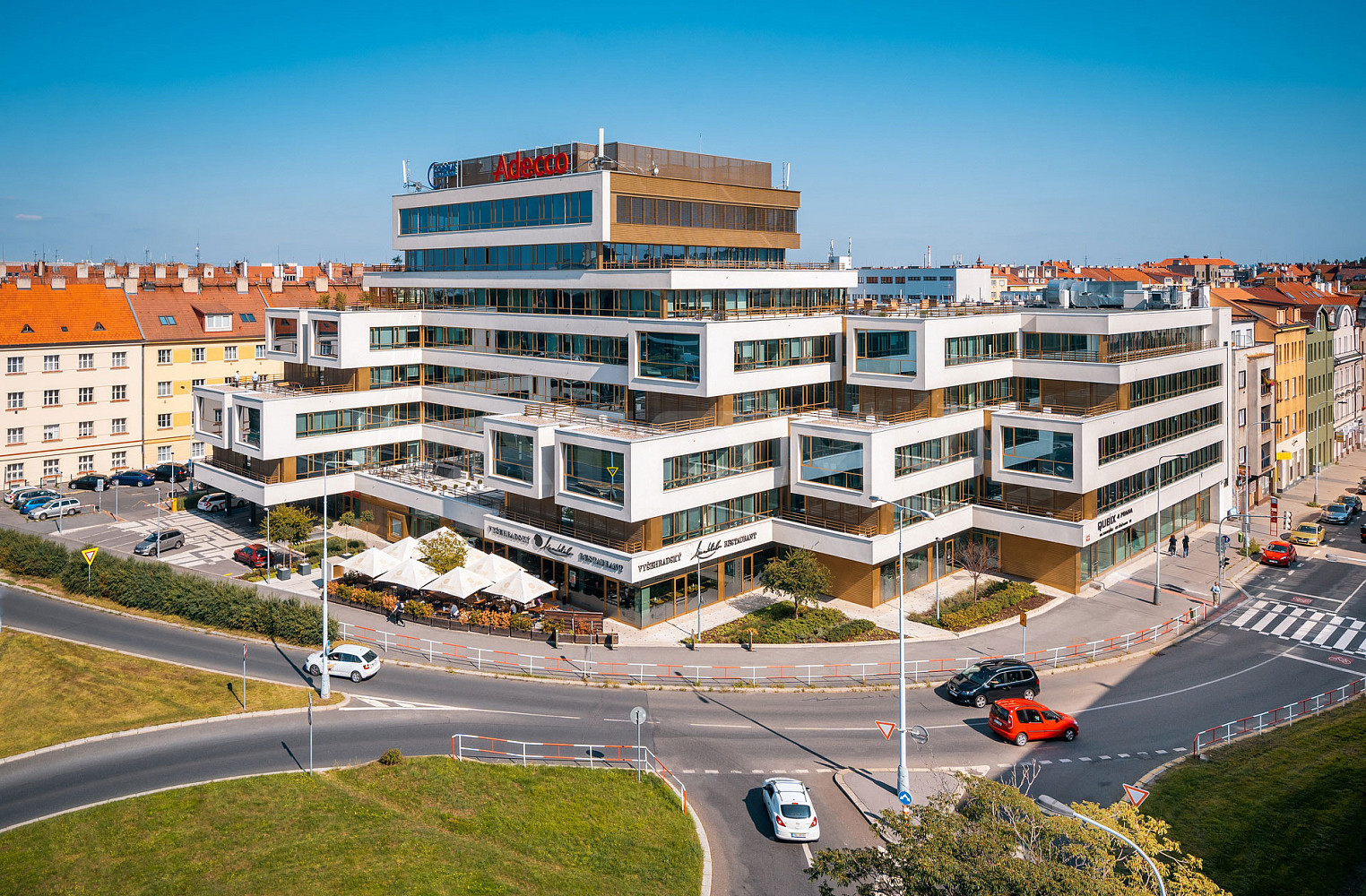 Pronájem kanceláře 458 m²