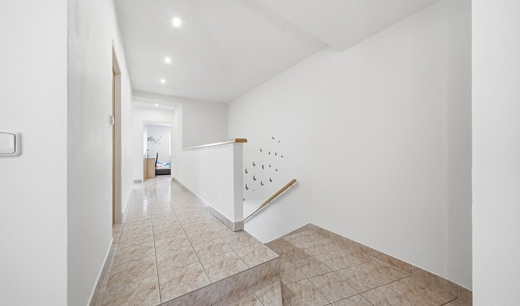 Prodej domu 350 m² s pozemkem 611 m², Čelechovice na Hané – náhled fotky 37
