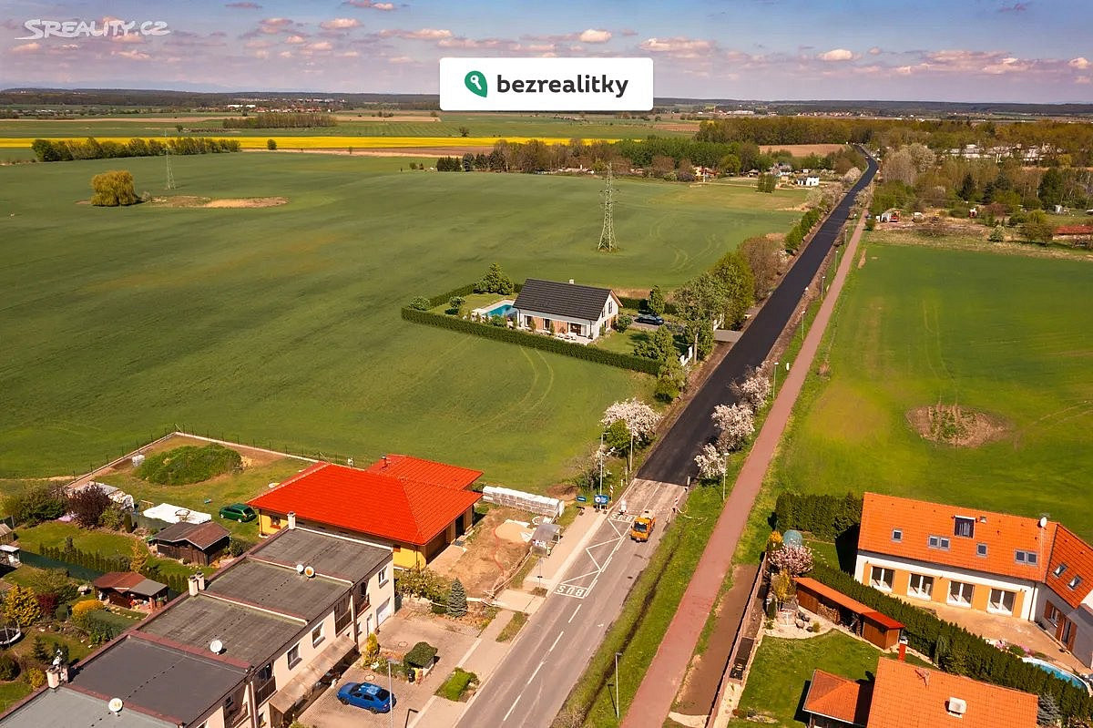 Prodej stavebního pozemku 1 679 m² – fotografie 2