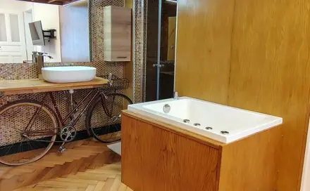 Pronájem bytu 1+1 32 m², Hálkova, Praha 2 - Nové Město