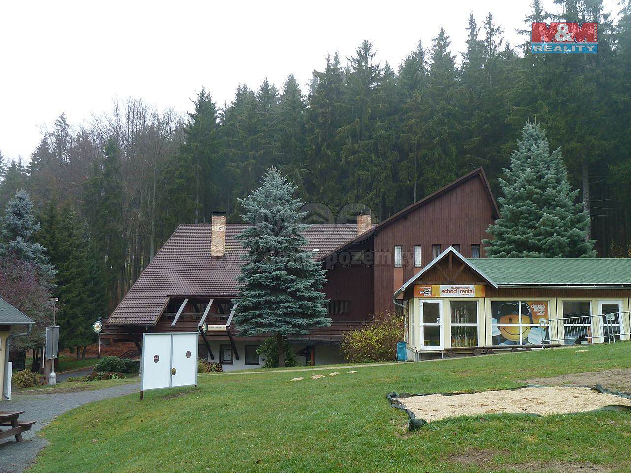 Prodej ubytovacího objektu 1 238 m² — photo 2