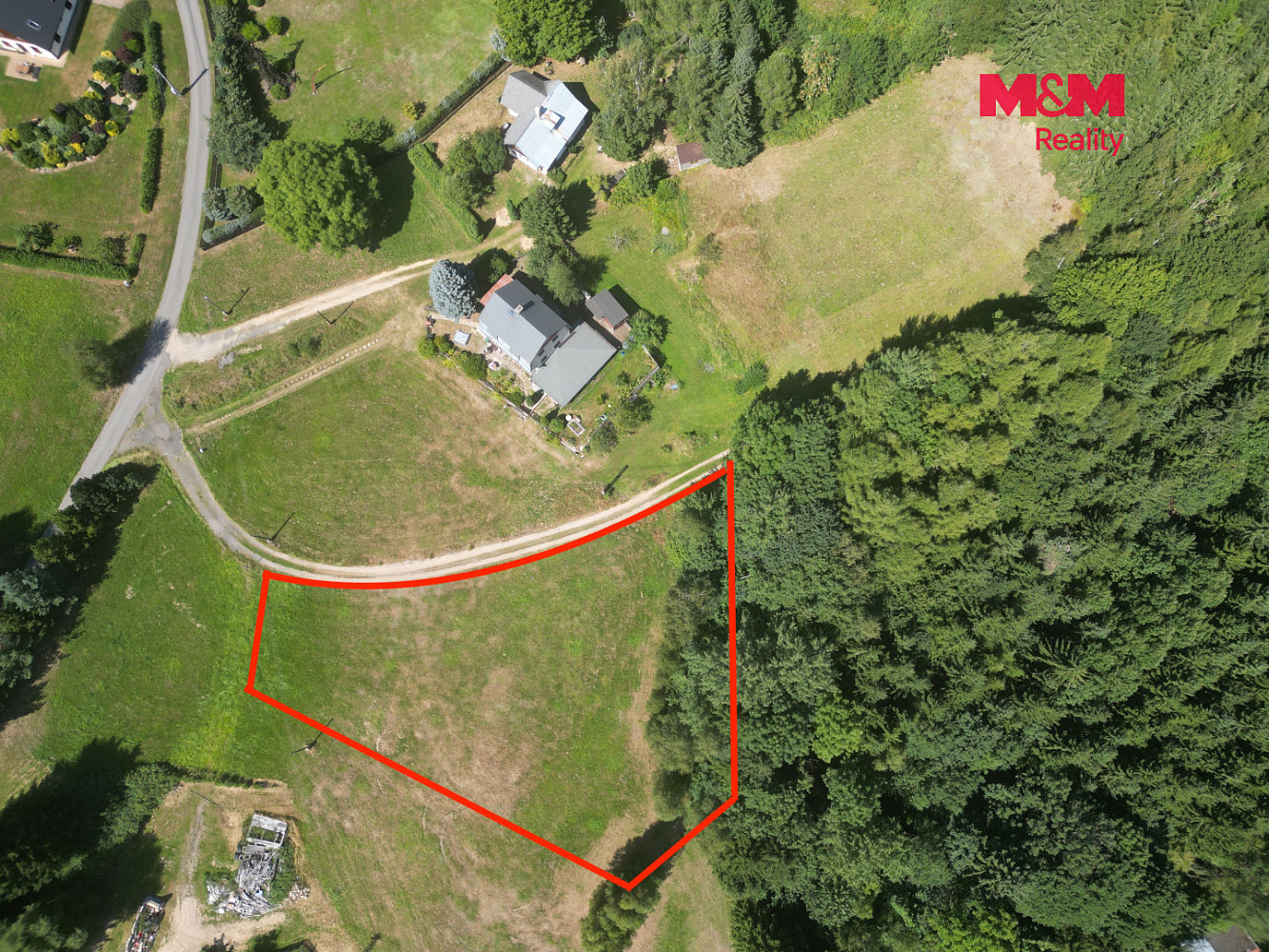 Prodej stavebního pozemku 2 000 m² – fotografie 2