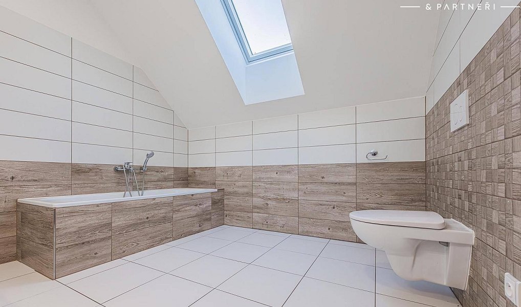Prodej domu 150 m² s pozemkem 213 m², Dříteč – náhled fotky 21
