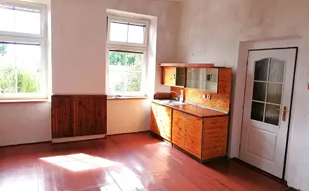 Prodej bytu 3+1 101 m², 9. května, Lužná, okres Rakovník