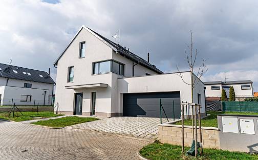 Prodej domu 271 m² s pozemkem 864 m², Patočkova, Horoměřice, okres Praha-západ