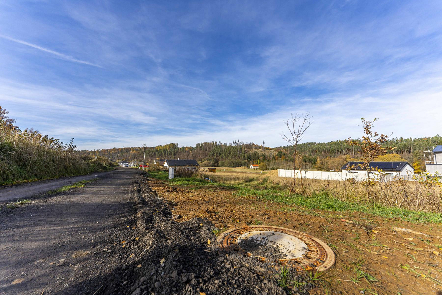 Prodej stavebního pozemku 931 m² – fotografie 3