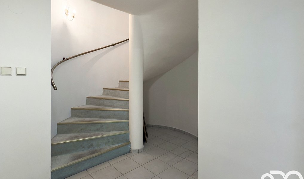 Prodej domu 388 m² s pozemkem 1 730 m², Senohraby – náhled fotky 31