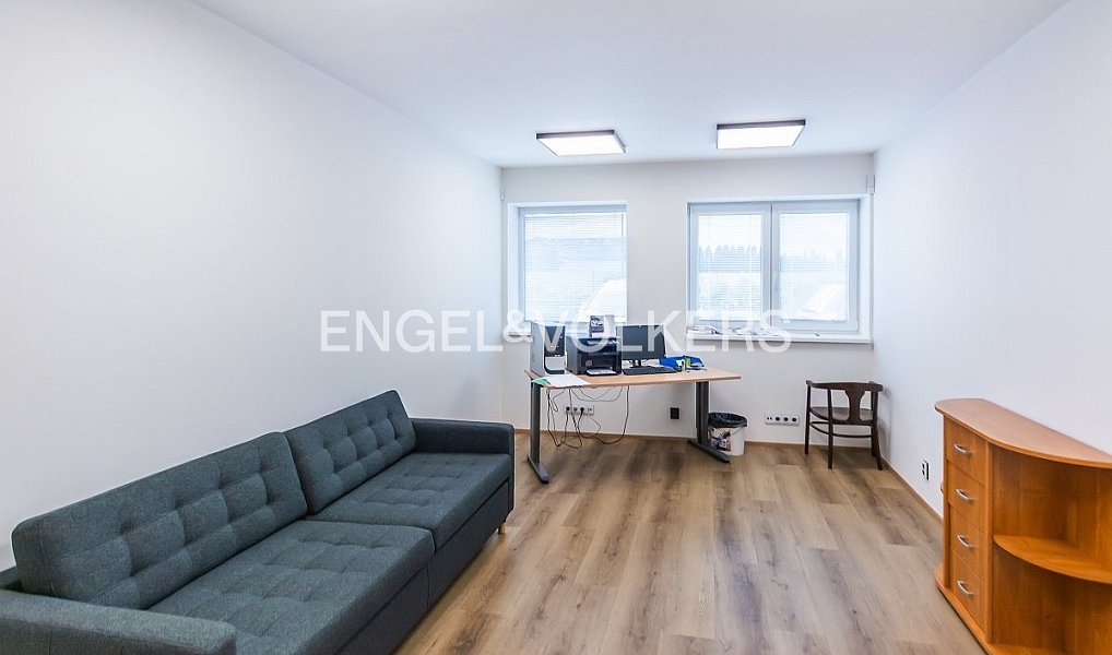 Pronájem skladovacích prostor 1 890 m², Herink – náhled fotky 7