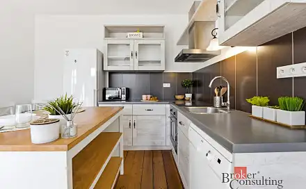 Prodej bytu 2+kk 44 m², Pospíšilova, Hradec Králové