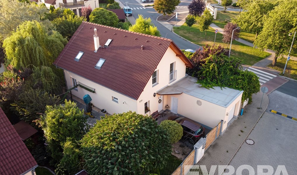 Prodej domu 184 m² s pozemkem 763 m², Líbeznice – náhled fotky 4