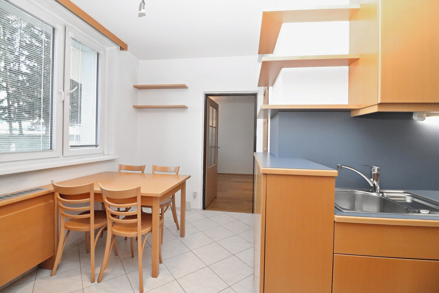 Pronájem bytu 3+1 72 m² – fotografie 3