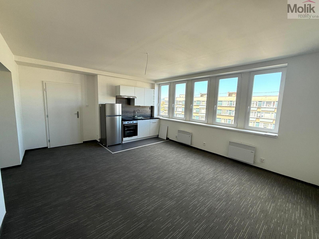 Pronájem bytu 1+kk 34 m² – fotografie 2