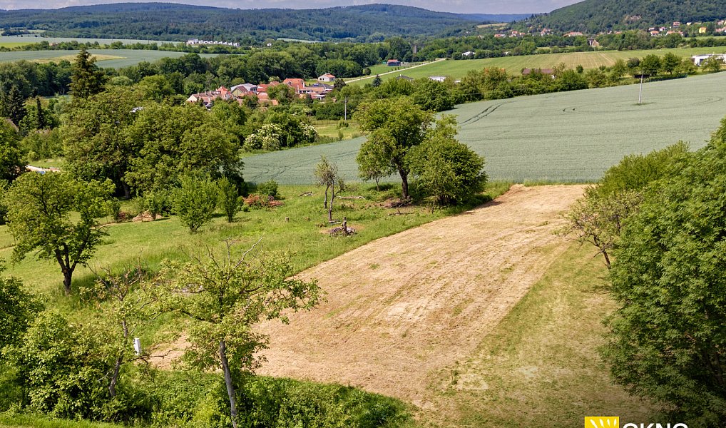 Prodej stavebního pozemku 1 041 m², Tučapy – náhled fotky 3