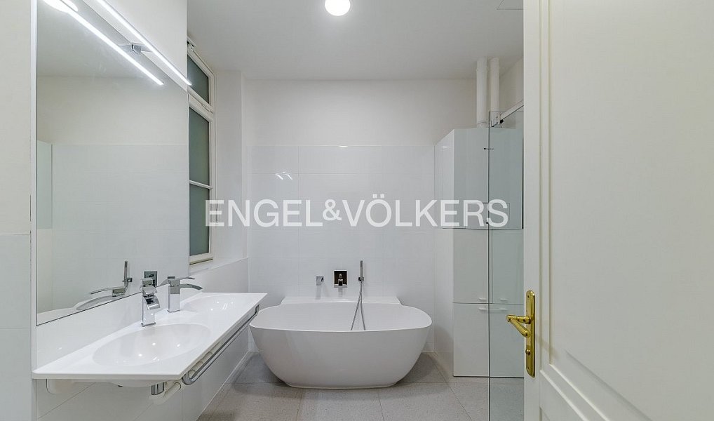 Pronájem bytu 3+kk 137 m², Praha – náhled fotky 7