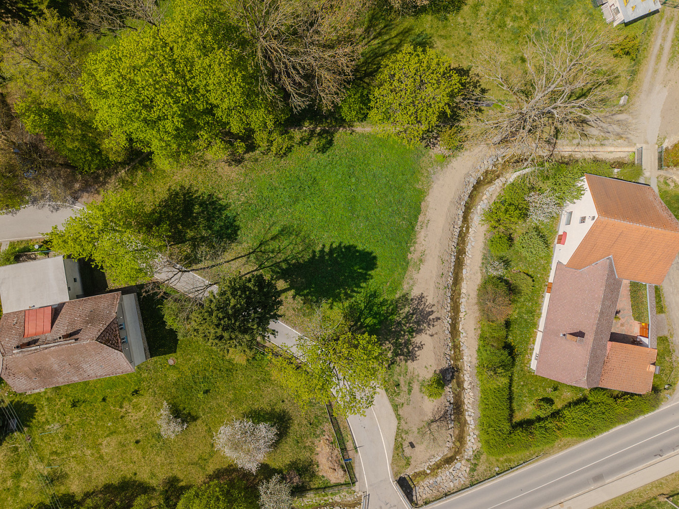 Prodej stavebního pozemku 1 176 m² – fotografie 3