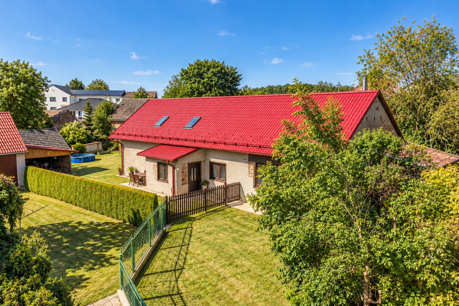Prodej domu 241 m² s pozemkem 1 264 m²