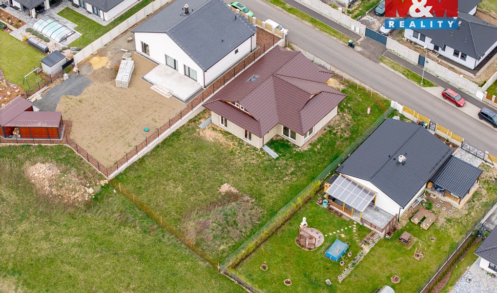 Prodej domu 235 m² s pozemkem 932 m², Dubí – náhled fotky 7