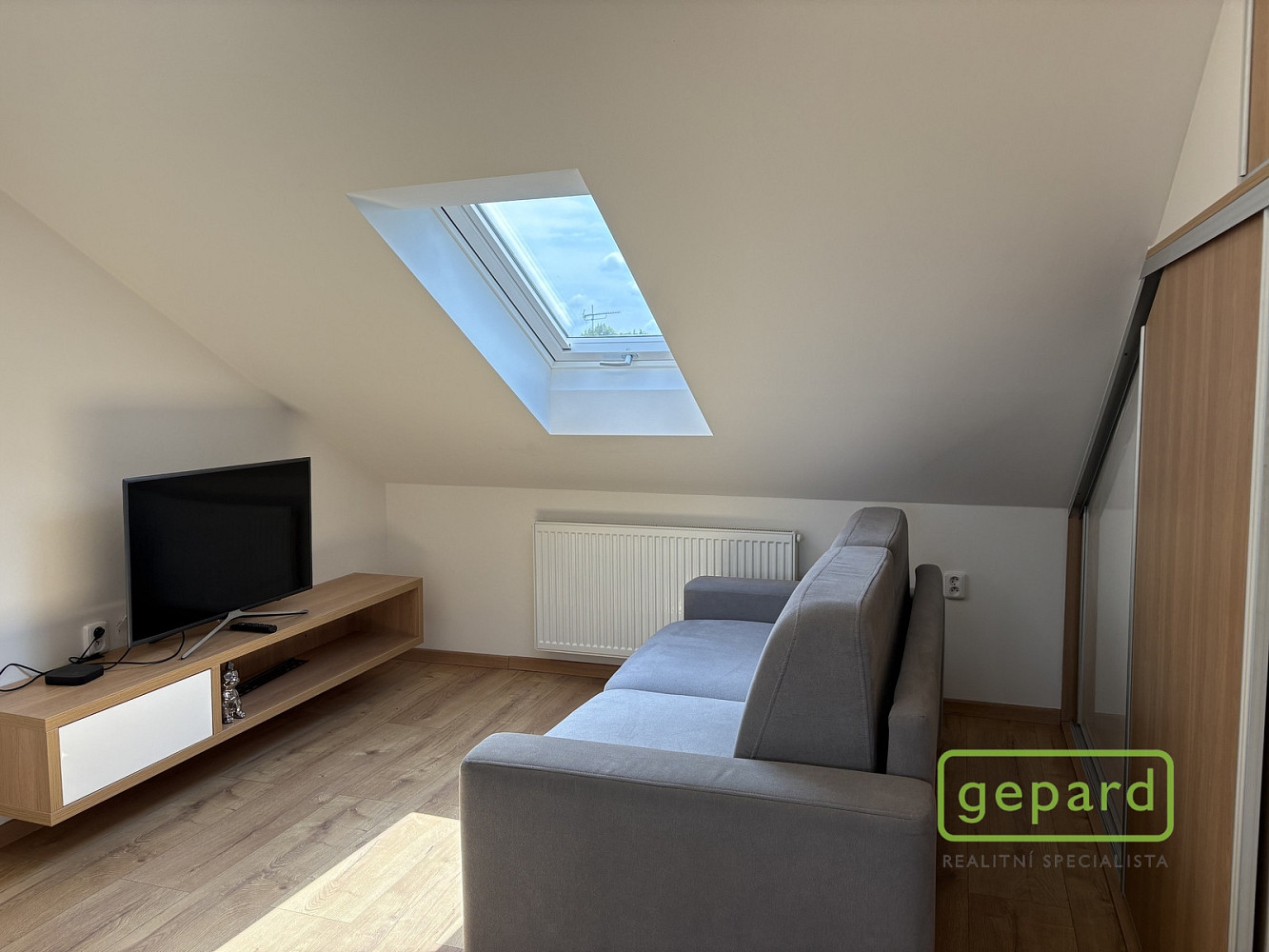 Pronájem bytu 2+1 40 m² – pohled 6