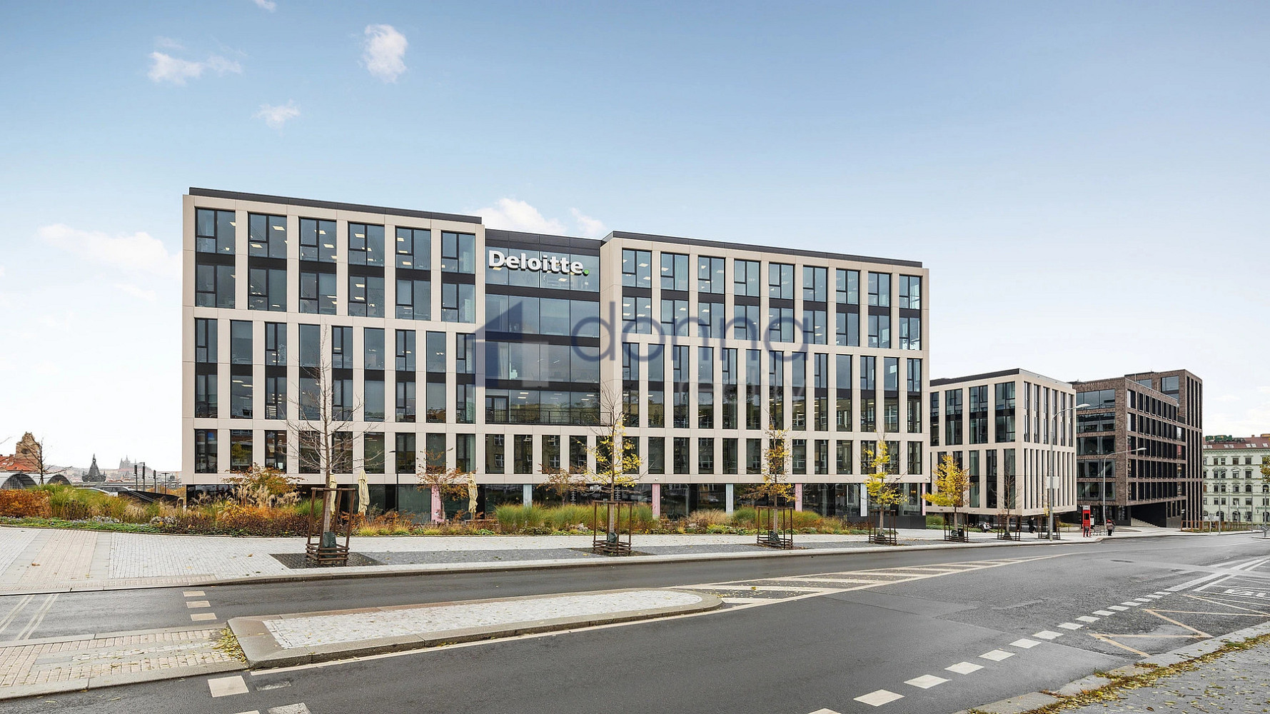 Pronájem kanceláře 912 m² – fotografie 4