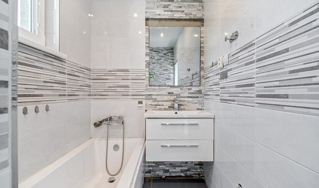Prodej domu 260 m² s pozemkem 1 378 m², Vřesina – náhled fotky 14