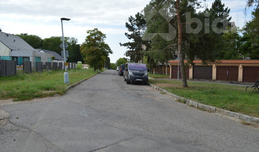 Prodej stavebního pozemku 28 286 m², Slaný – náhled fotky 14