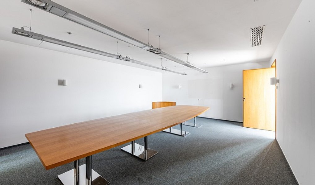 Pronájem kanceláře 280 m², Praha – náhled fotky 10