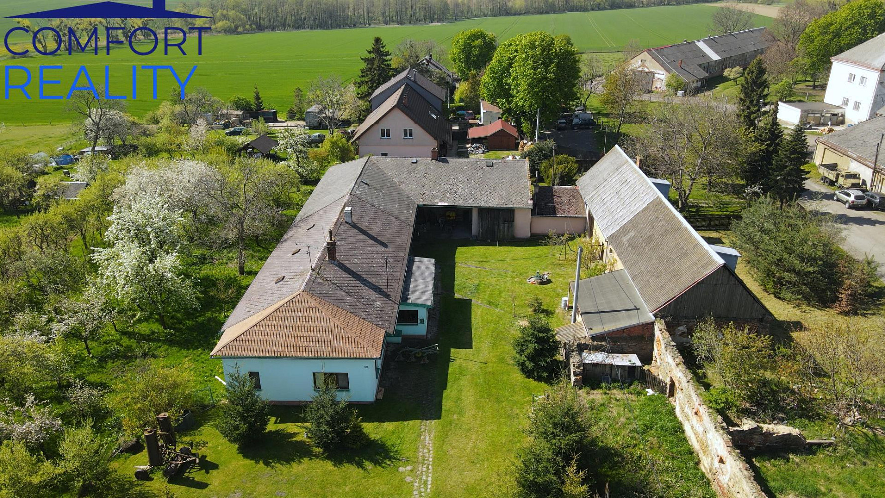 Prodej domu 161 m² s pozemkem 2 300 m²