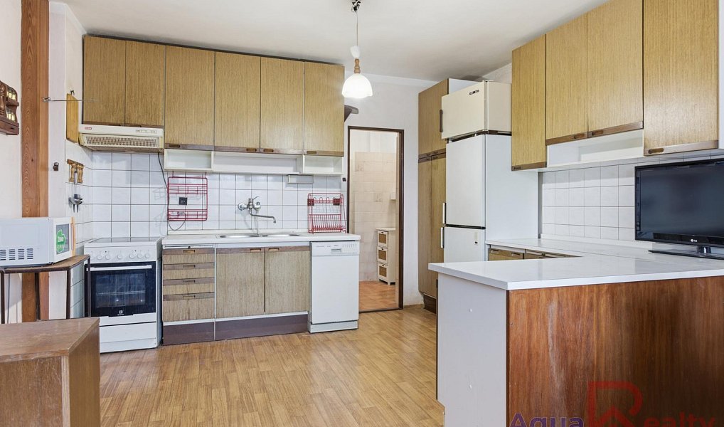 Prodej domu 290 m² s pozemkem 1 076 m², Karlovy Vary – náhled fotky 8