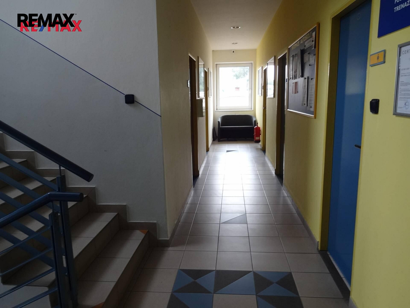 Pronájem kanceláře 14 m² – fotografie 4