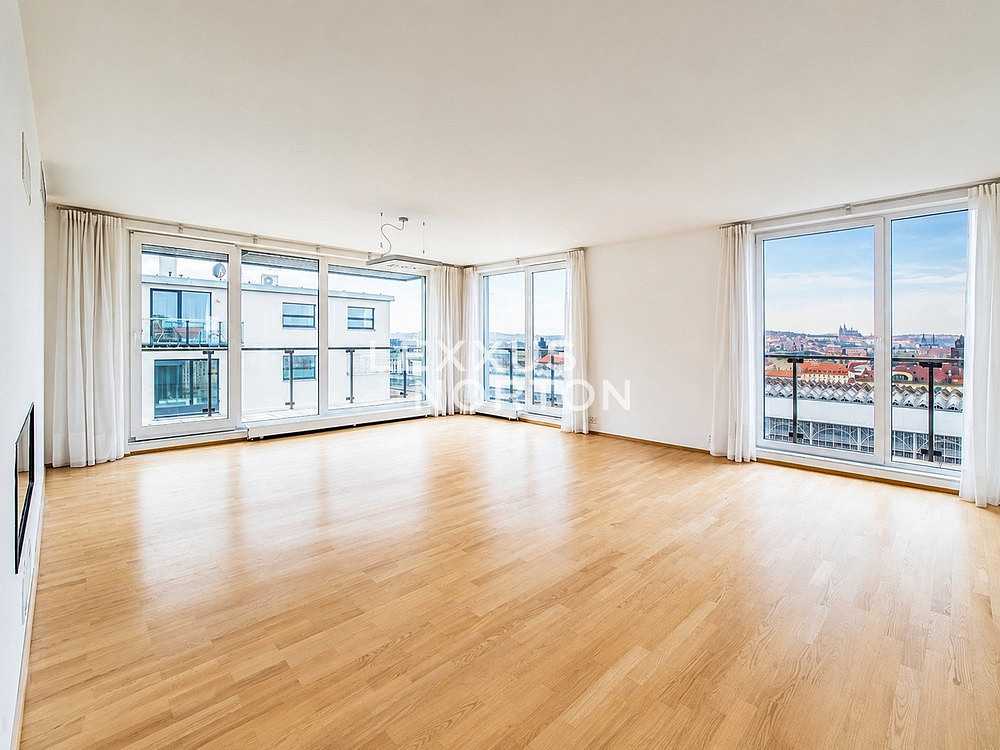 Pronájem bytu 5+kk 185 m²