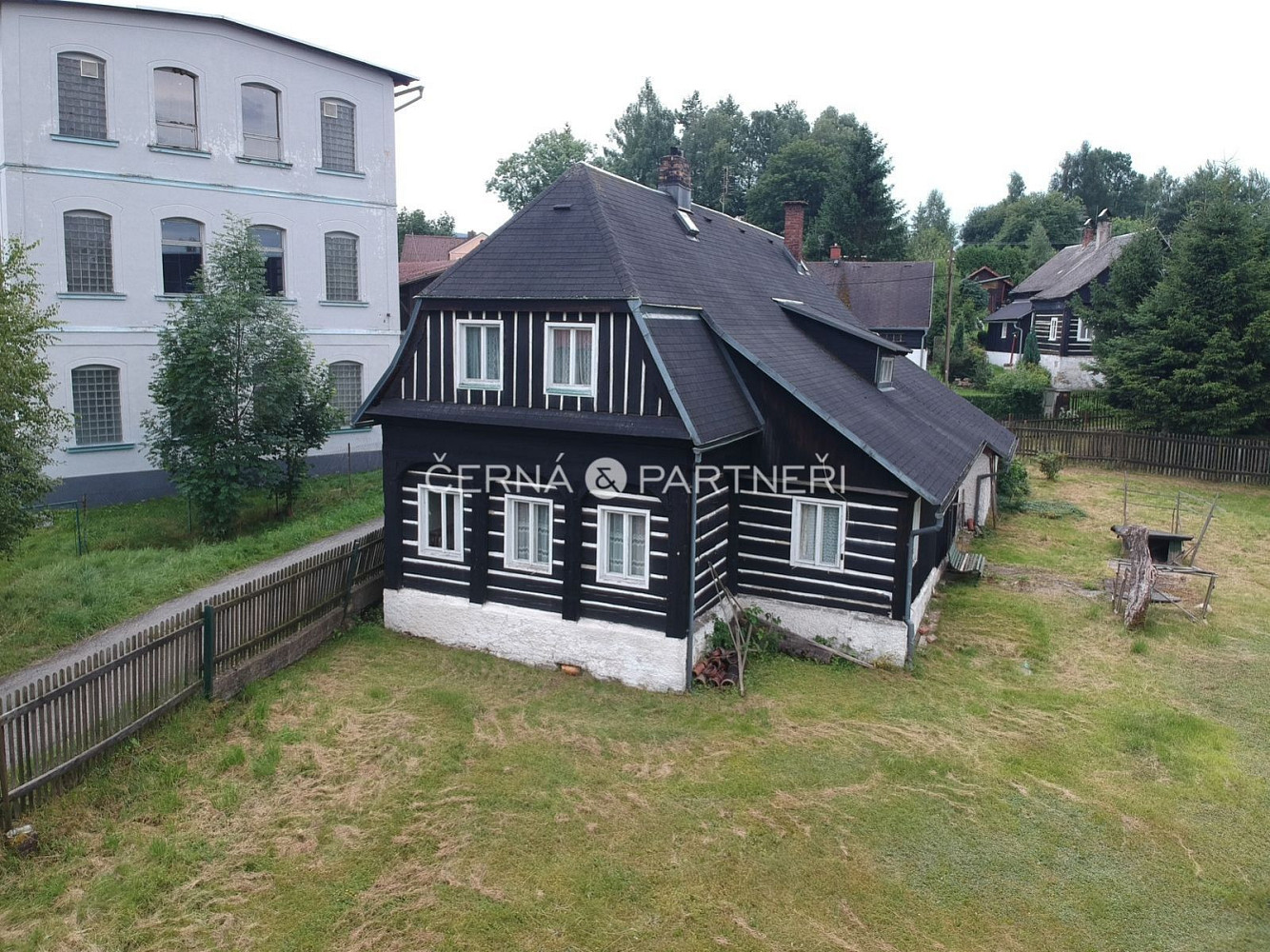 Prodej domu 280 m² s pozemkem 1 200 m²
