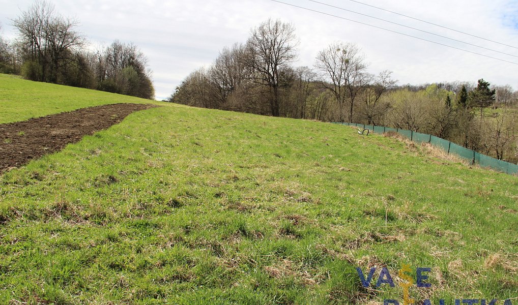 Prodej stavebního pozemku 1 800 m², Nový Jičín – náhled fotky 2