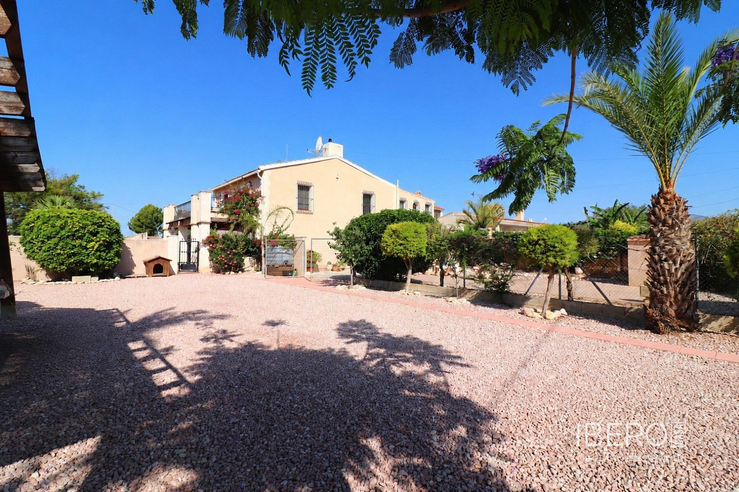 Prodej domu 231 m² s pozemkem 1 000 m²