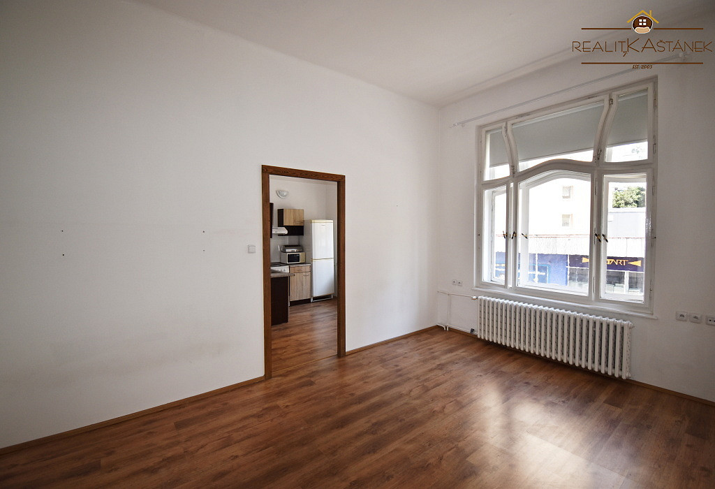Pronájem bytu 1+1 37 m² — photo 2