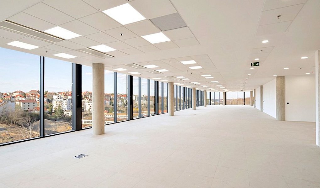 Pronájem kanceláře 362 m², Praha – náhled fotky 3