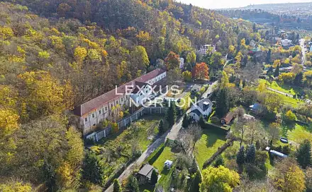 Prodej stavebního pozemku 598 m², V Podhoří, Praha 7 - Troja