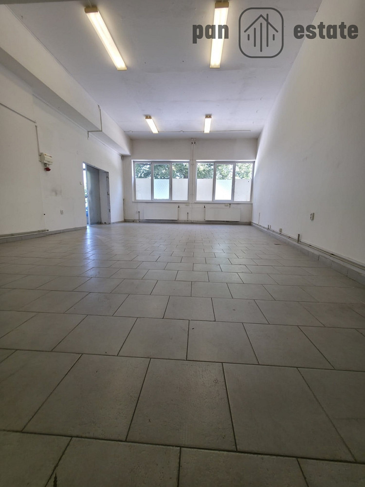 Pronájem obchodních prostor 60 m² — photo 2