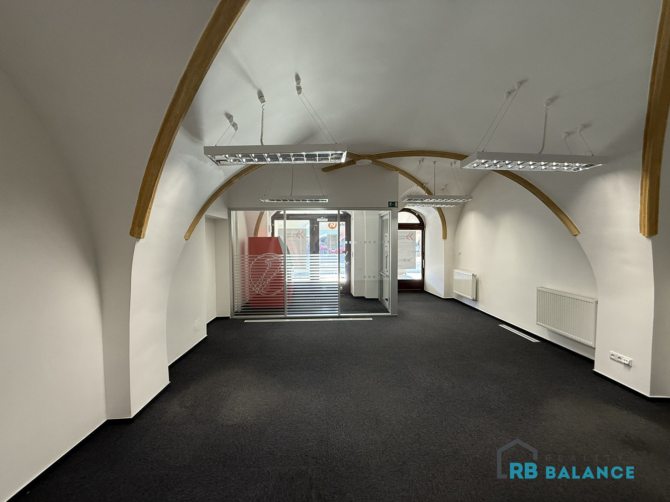 Pronájem kanceláře 58 m² – fotografie 4