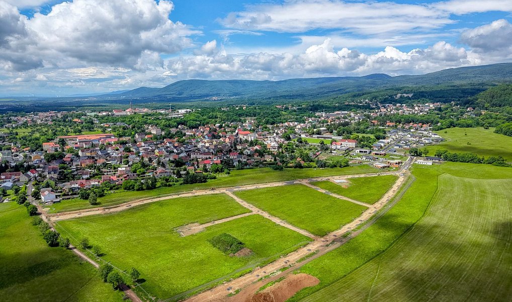 Prodej stavebního pozemku 871 m², Dubí – náhled fotky 7