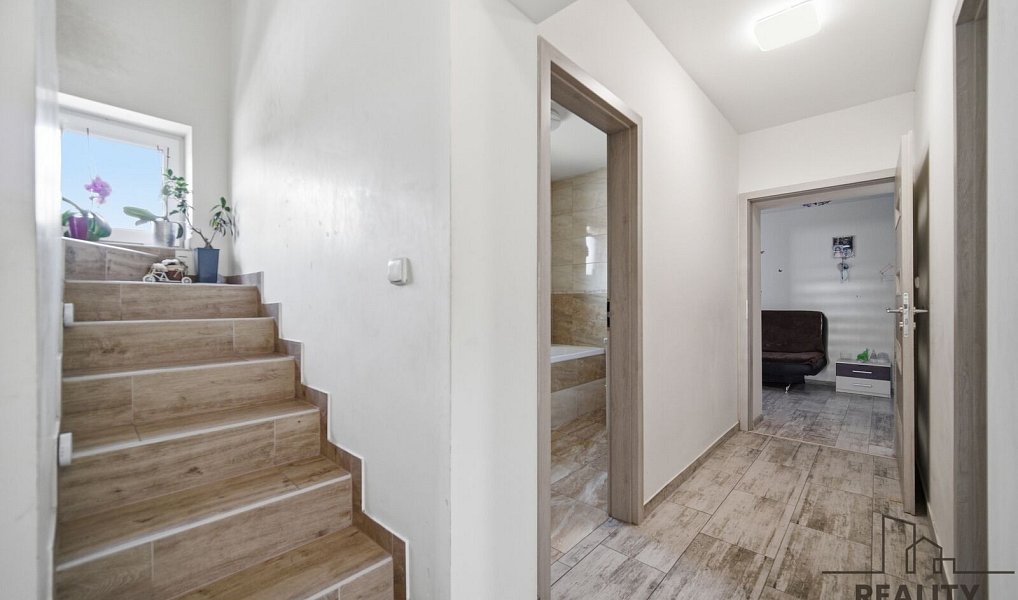 Prodej domu 170 m² s pozemkem 378 m², Smiřice – náhled fotky 4