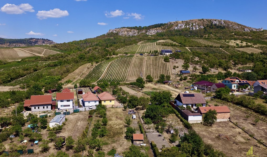 Prodej stavebního pozemku 905 m², Bavory – náhled fotky 4