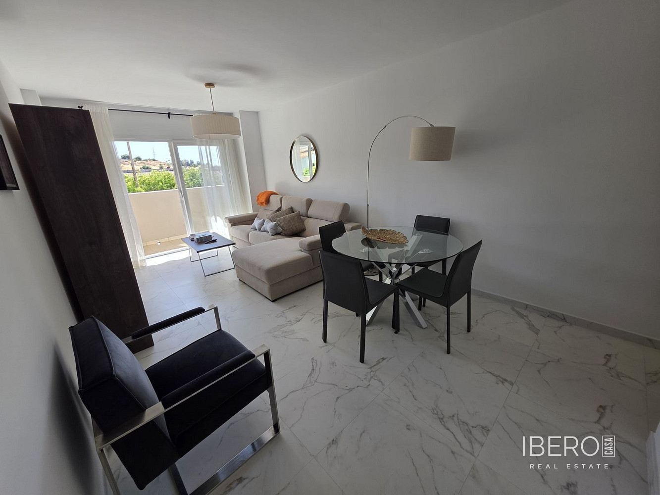 Piso 4+kk – Marbella, Nueva Andalucía - Más